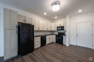 3BR, 2BA - 1,064SF - Kitchen - Fox Pointe