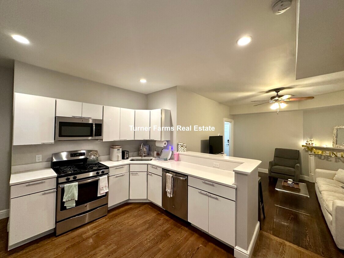 Foto principal - 137 Hampshire St