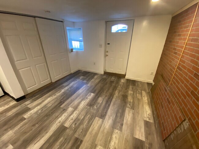 Foto del edificio - 12 E Springfield St