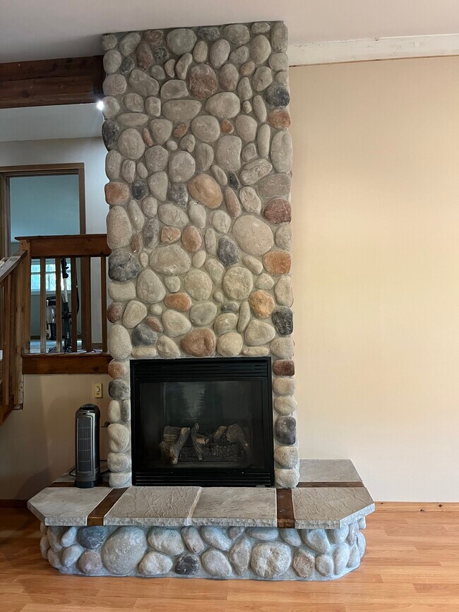 Foto del edificio - 7912 Crystal Manor Ln NW