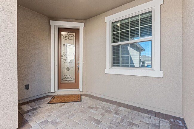 Building Photo - Available NOW, no pets