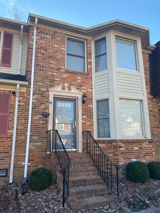 Primary Photo - 4307 Manchester Ln