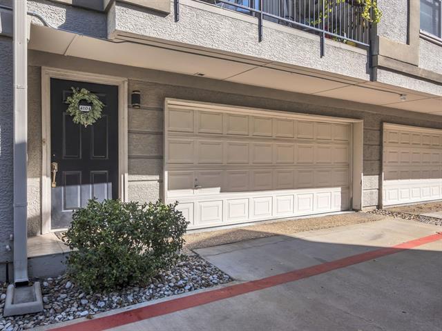 Building Photo - 2201 Wolf St