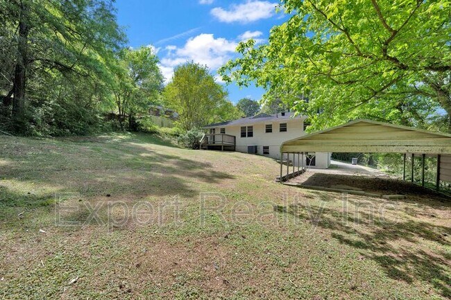 Foto del edificio - 2249 4th Pl Cir NE