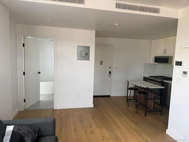 Building Photo - 97-29 64th Rd