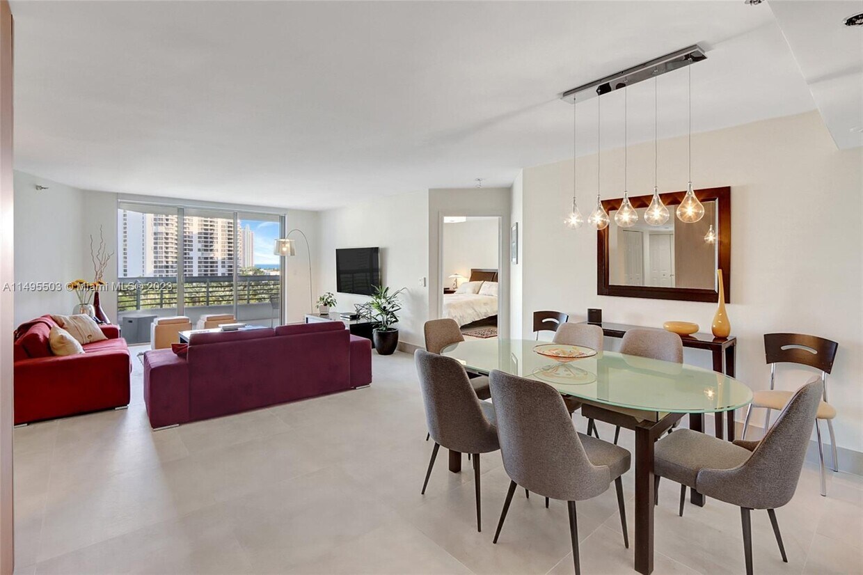 3500 Mystic Pointe Dr Unit 907, Miami, FL 33180 Condo for Rent in