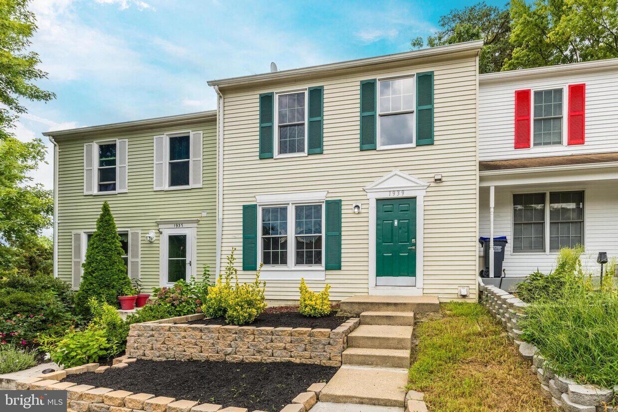 1939 Pohick Creek Ct, Woodbridge, VA 22192 Townhome Rentals in