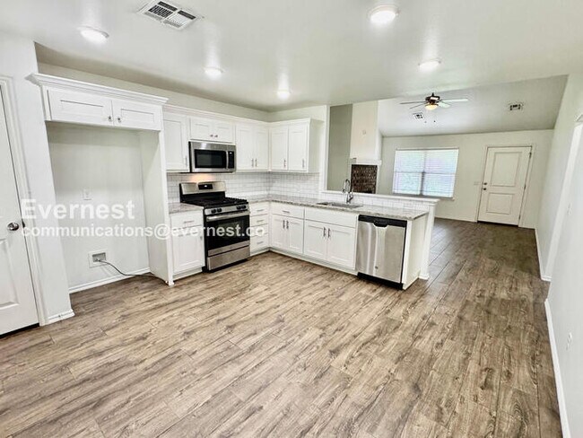 Foto del edificio - 519 W Chestnut St