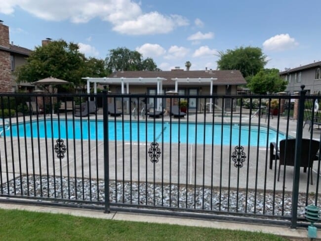 Building Photo - 1177 Norwegian Ave