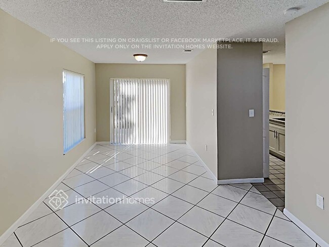 Building Photo - 4311 SW 72nd Terrace