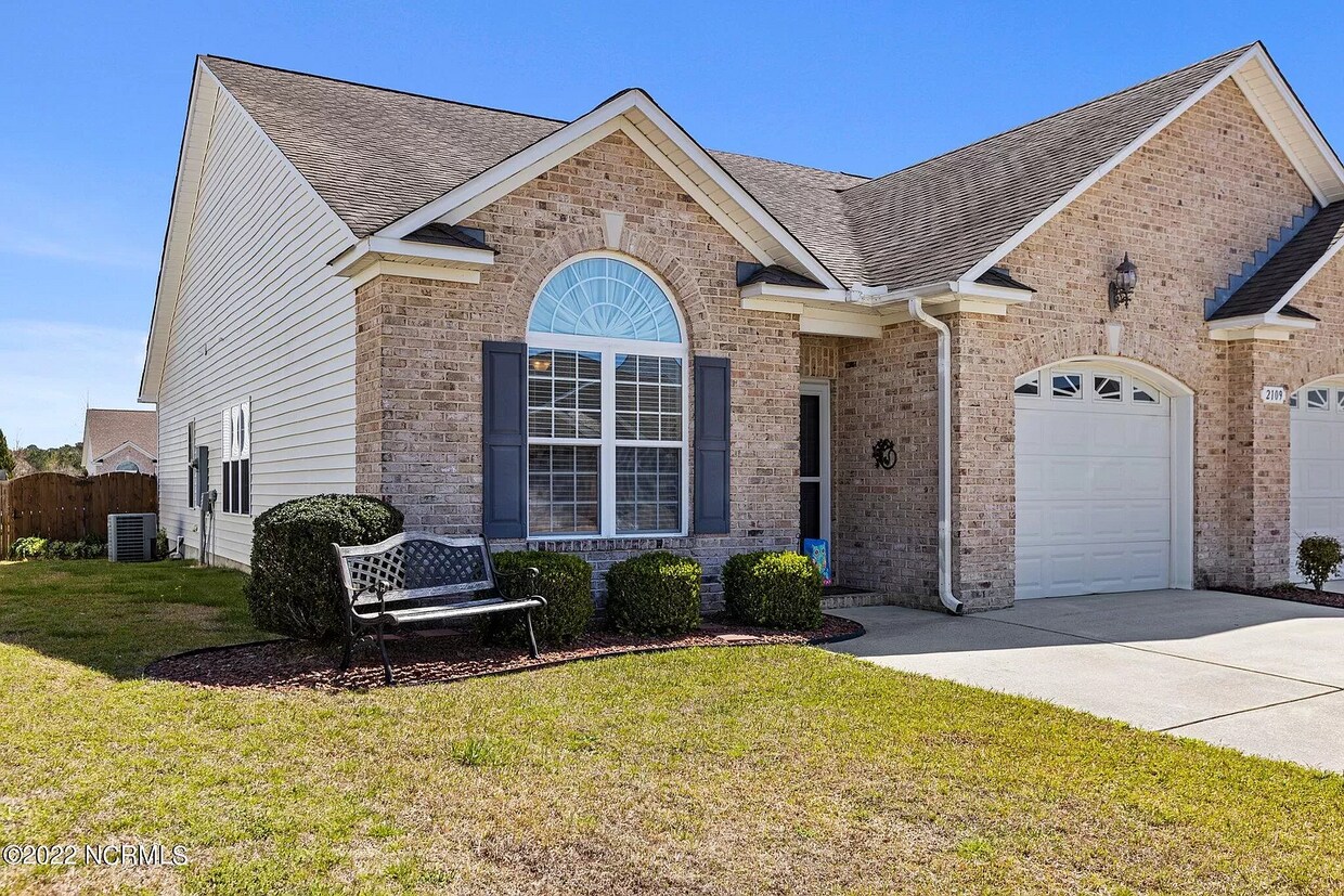 2109 Dovedale Dr, Greenville, NC 27834 Townhome Rentals in Greenville