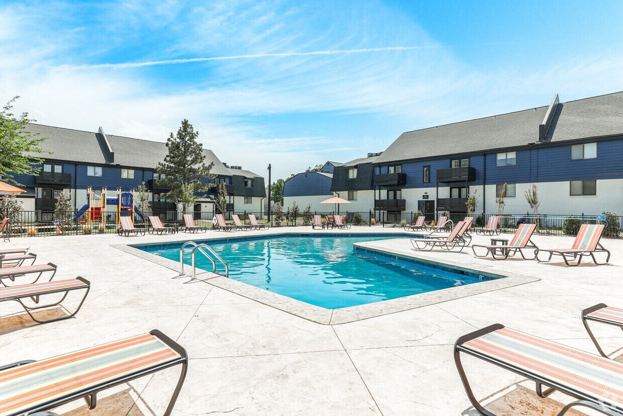 Highpoint Creek Apartments in Oklahoma City, OK