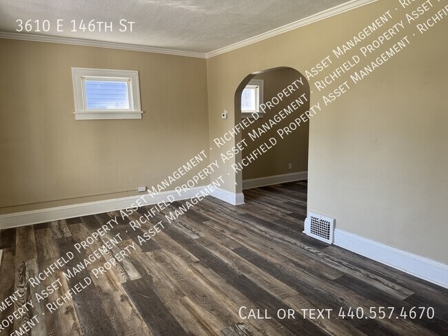 Building Photo - 3610 E 146th St