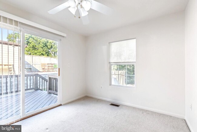 Foto del edificio - 1280 Terrace Ln
