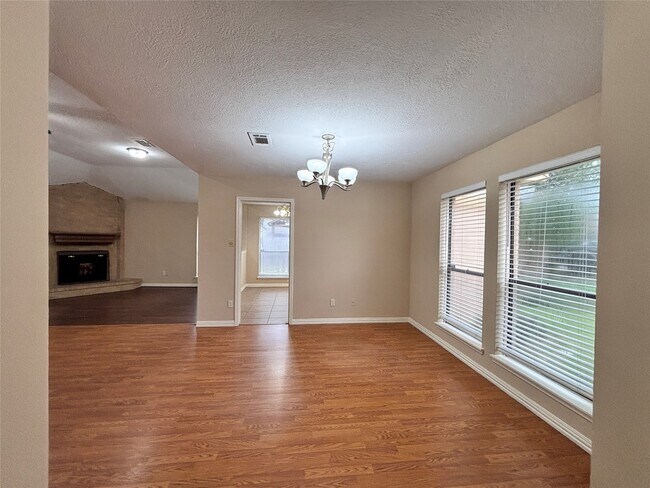 Foto del edificio - 15231 Cabots Landing Dr