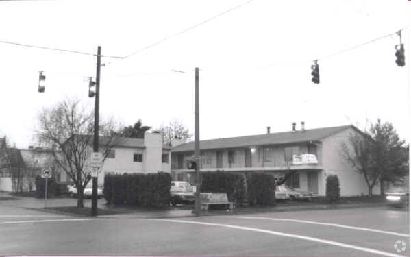 Foto del edificio - 6011 N Greeley Ave