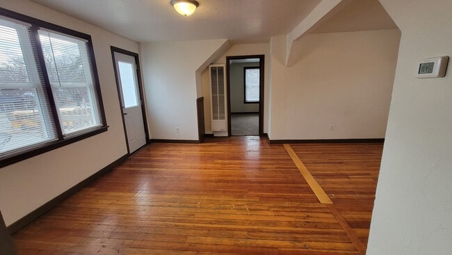 Foto del edificio - 1168 1/2 Shawano Ave