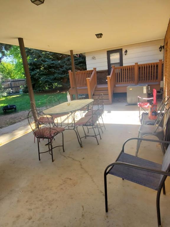 Foto del edificio - 927 Scotch Elm Dr