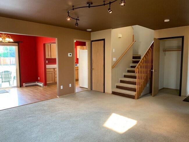 Foto del edificio - Available August 19 Beautiful 3 bed/2.5 ba...
