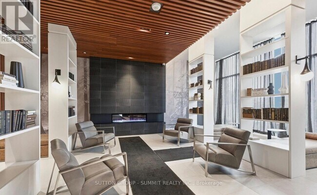 Building Photo - 297 Oak Walk Dr