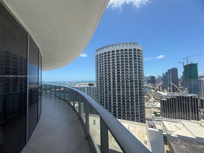 Foto del edificio - 488 NE 18th St