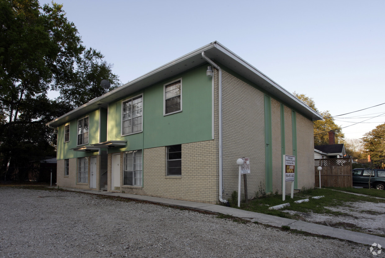 Primary Photo - College Street Apartments