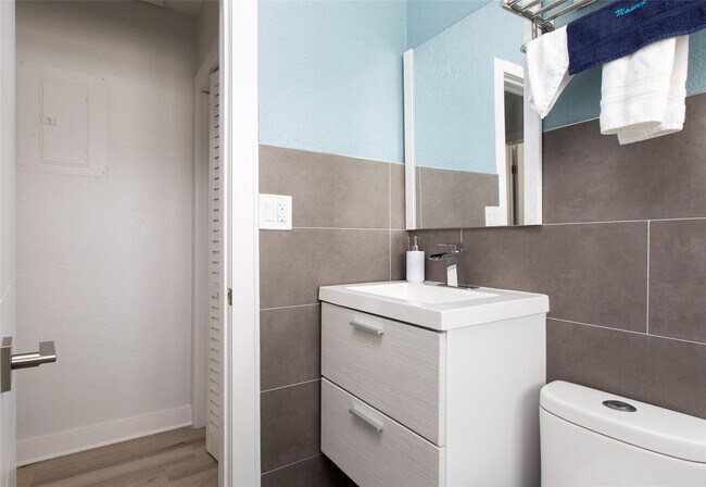 Foto del edificio - 3217 NE 9th St