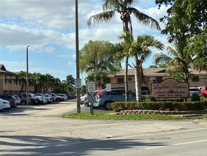 Building Photo - 6858 NW 173rd Dr
