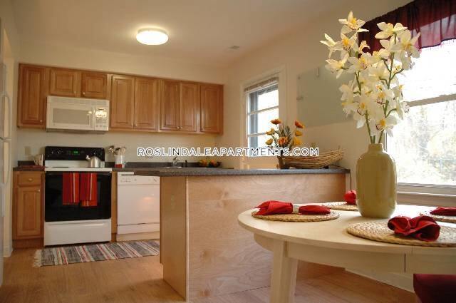 Foto del edificio - 390 Blue Ledge Dr.