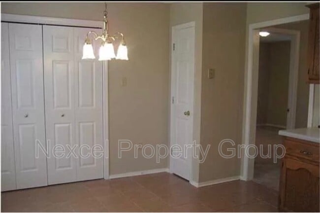 Building Photo - 10262 Williford Dr