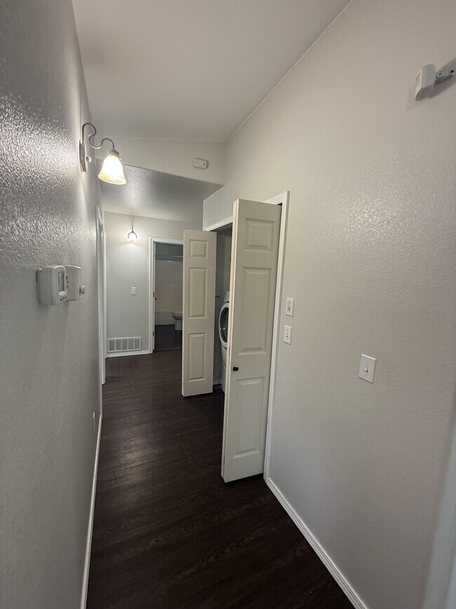 Foto del edificio - 4470 E Birchwood Dr