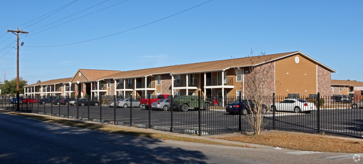 Lodge Apartments Apartments in Pascagoula, MS