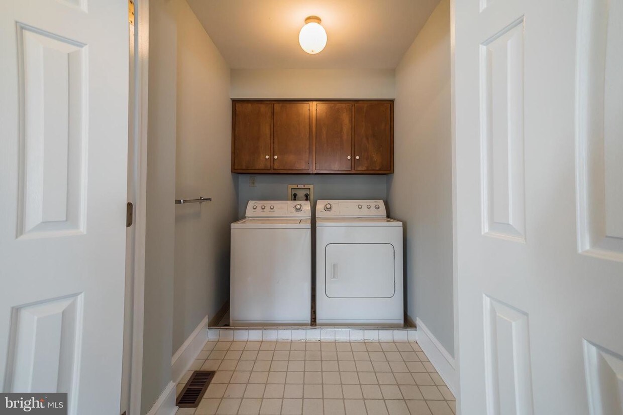 Foto principal - 111 Foxwood Dr