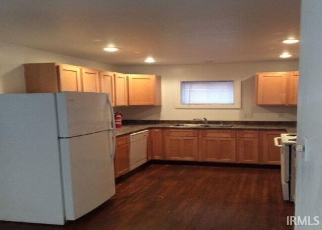 Foto del edificio - 609 E University St