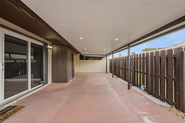 Building Photo - 11601 SW 123rd Ave