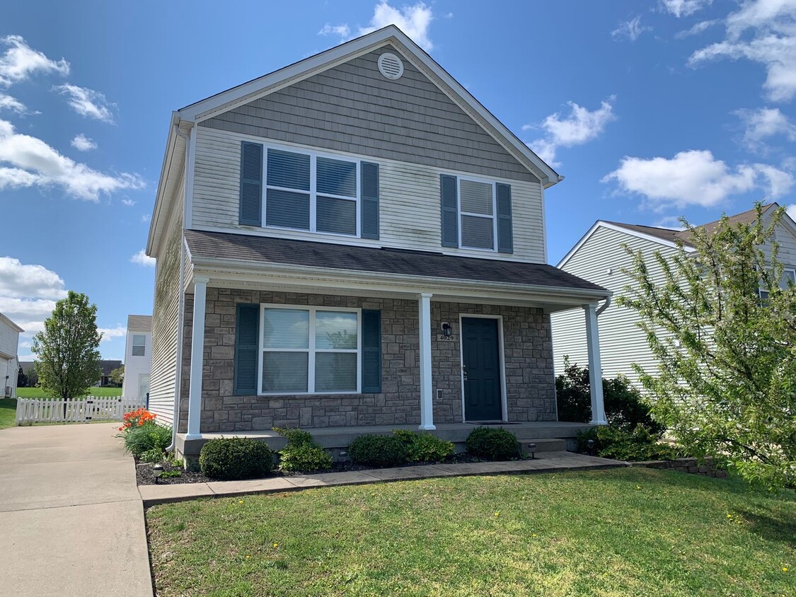 Foto principal - Beautiful 3 Bed 3 Bath Home For Rent!