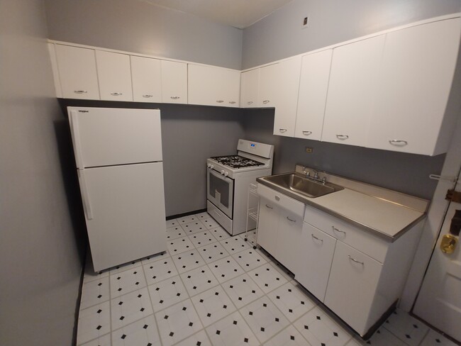 Foto del edificio - 1710 W Albion Ave