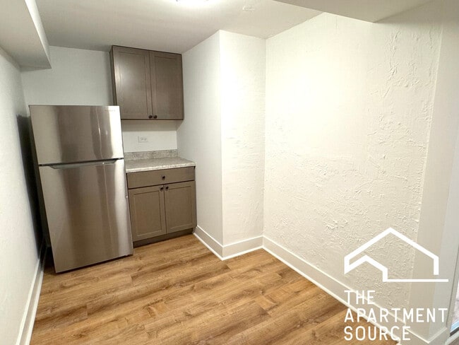 Foto del edificio - 6452 W Dickens Ave