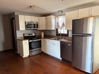 Foto del edificio - 163 Long Pond Dr