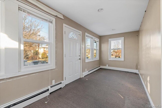 Foto del edificio - 8 Garfield Ave