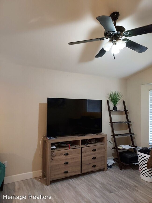Foto del edificio - 4 br, 3 bath House - 725 Naples St