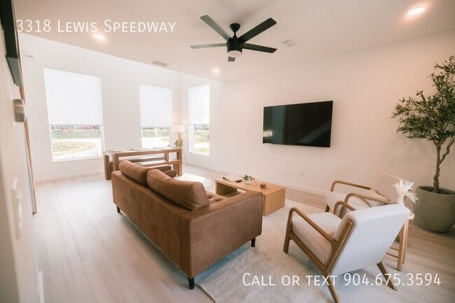 Foto del edificio - 3318 Lewis Speedway