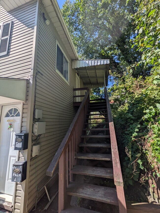 Building Photo - 2404 S 18th St