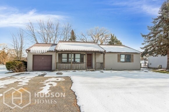 Primary Photo - 8592 Tartan Dr N