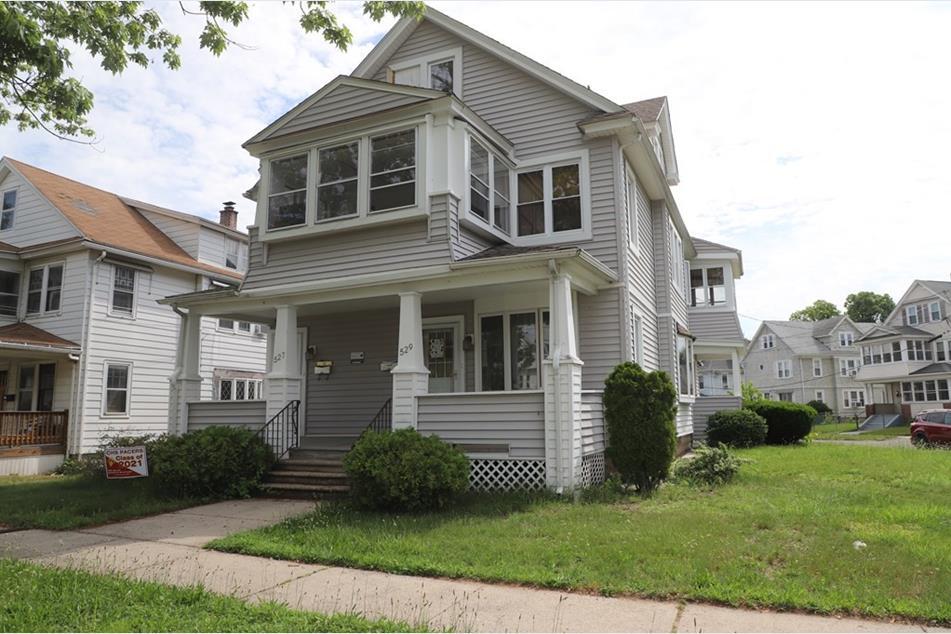 Foto principal - 527 Springfield St