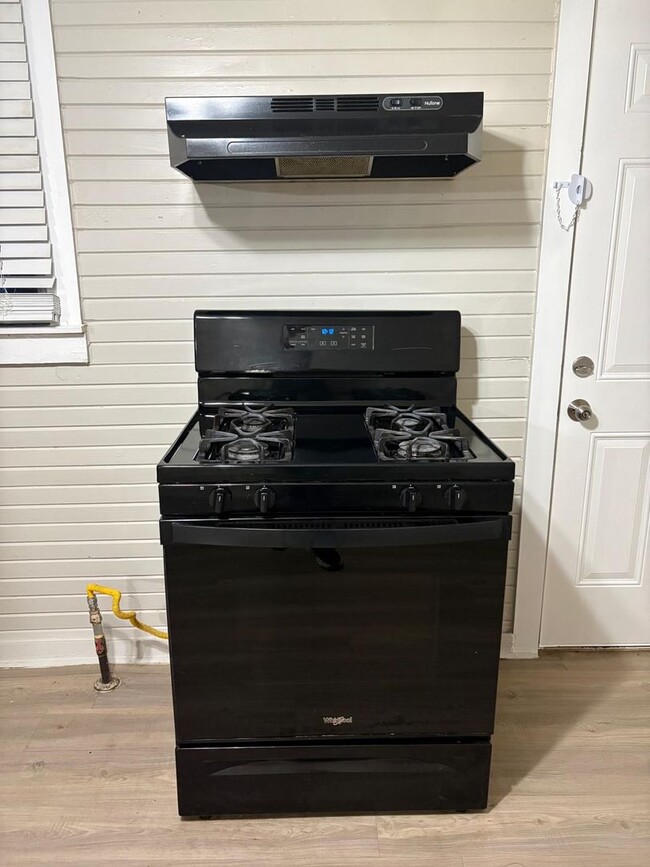 Building Photo - 3604 N Terry St