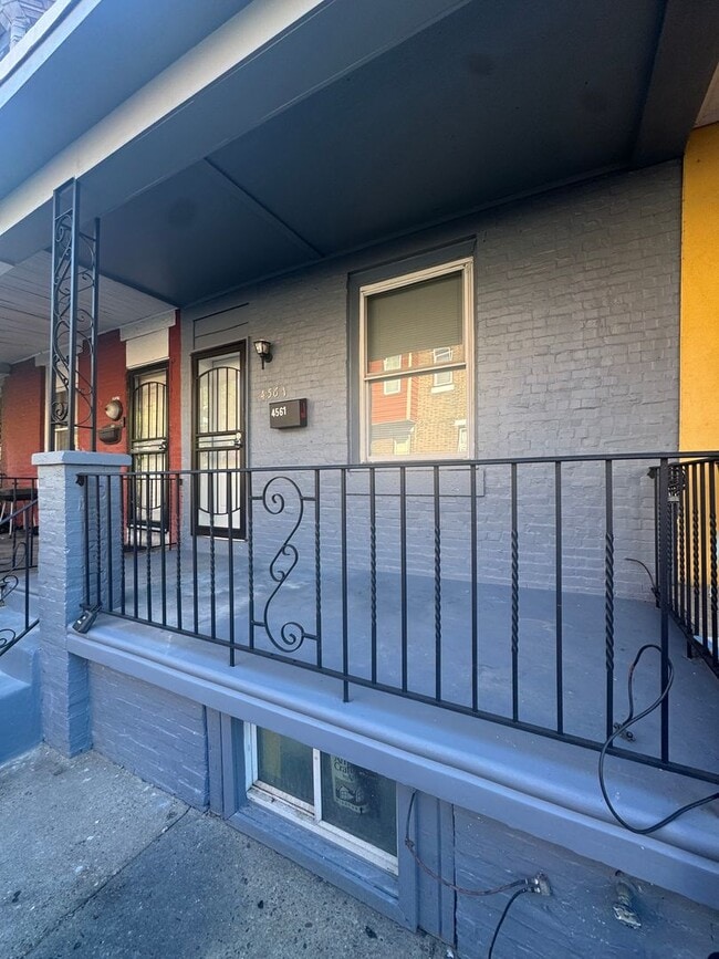 Foto del edificio - Renovated 4bd/1bth House with Rear yard!! ...