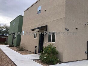 Building Photo - 1423 N Belvedere Ave