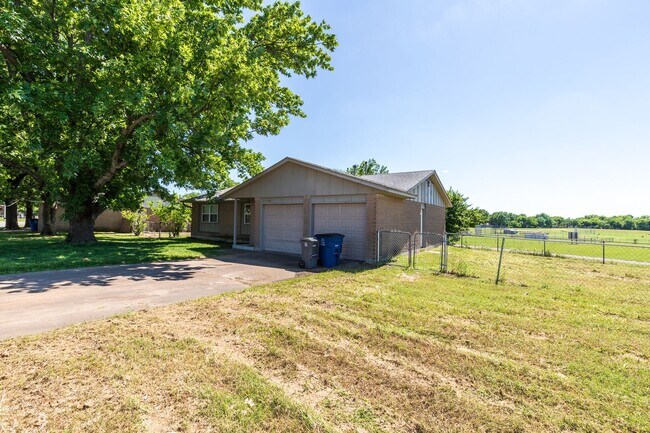 Foto del edificio - Charming 3 Bedroom in East Tulsa Home!