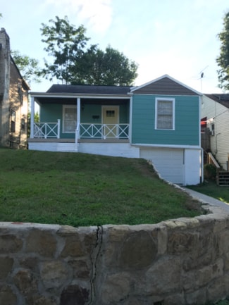 Building Photo - 227 Green Oak Dr